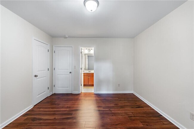Building Photo - 204 Britt Dr