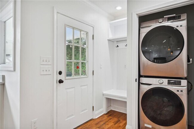 Building Photo - 1249 Goodwin Rd NE