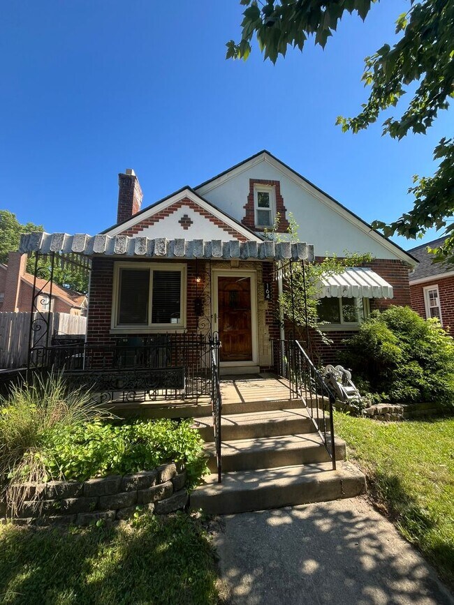 Building Photo - Merion Village Single-Family Home with Flexible Living Areas and Outdoor Space