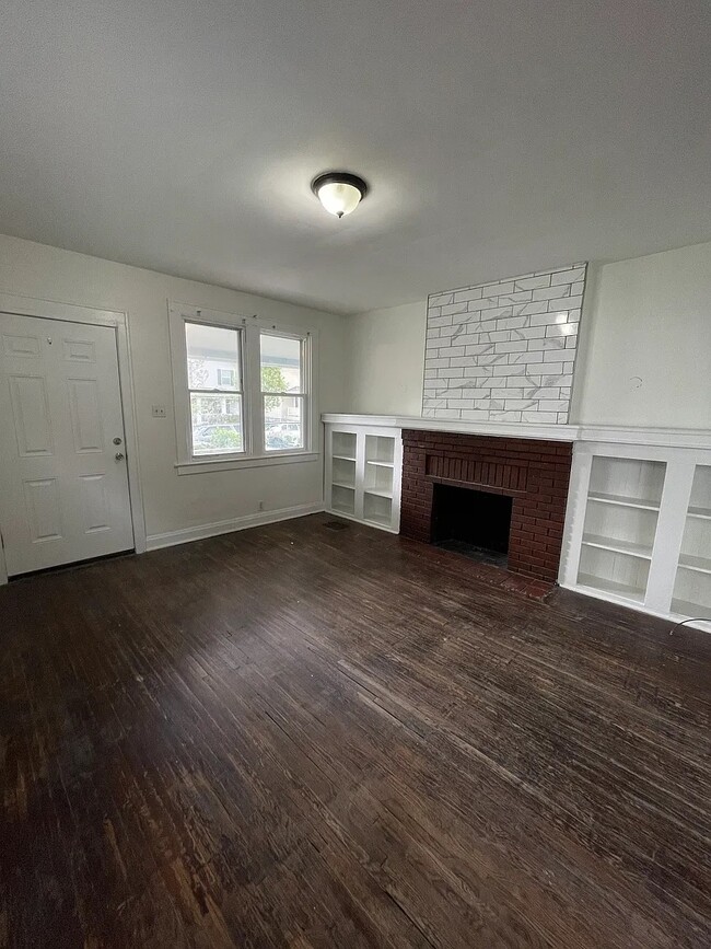 Building Photo - 1261 E 23rd Ave