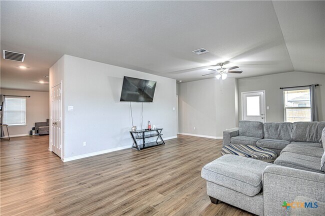 Building Photo - 1957 Rosson St