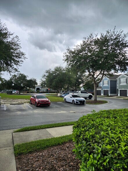 Building Photo - 4170 SW 43rd Cir