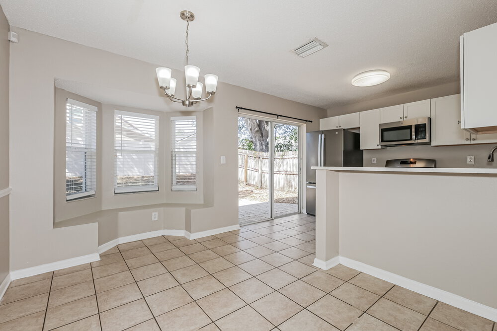 Building Photo - 6637 Summer Haven Dr