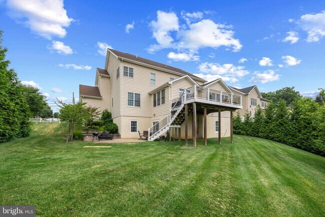 Building Photo - 5066 Winesap Way