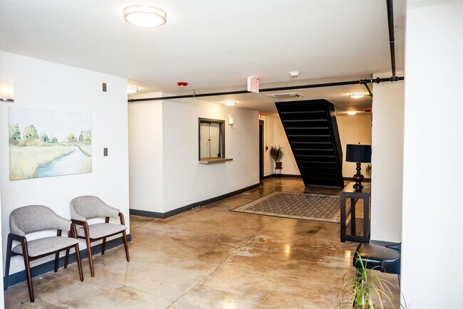 Building Photo - 201 S Chaparral St