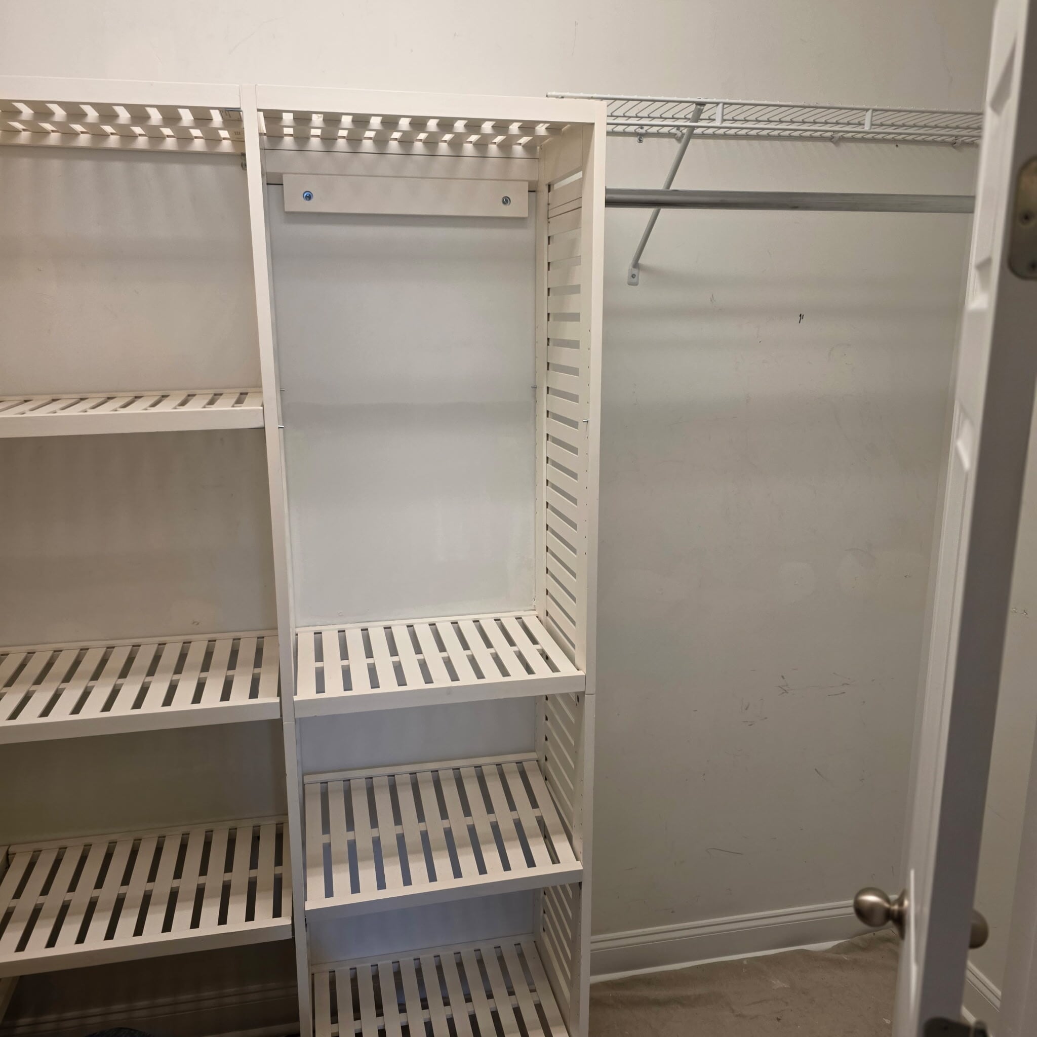 Building Photo - 466 Carriage House Ln