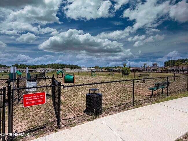 Building Photo - 462 Ardila Cir