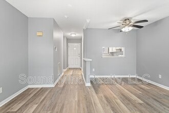 Building Photo - 4249 Lake Ridge Dr