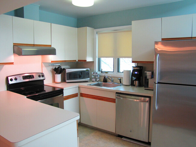 Building Photo - 51 Mount Kemble Ave