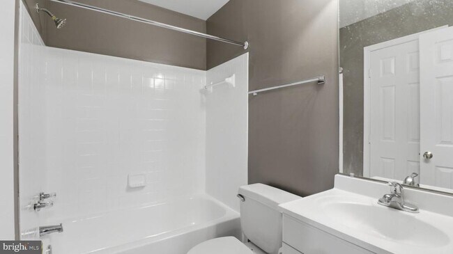 Building Photo - 2628 Deer Ridge Dr