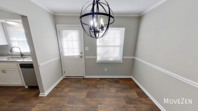 Building Photo - 422 Muirs Chapel Rd