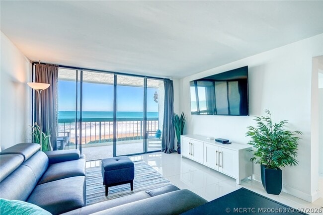 Building Photo - 9940 S Ocean Dr
