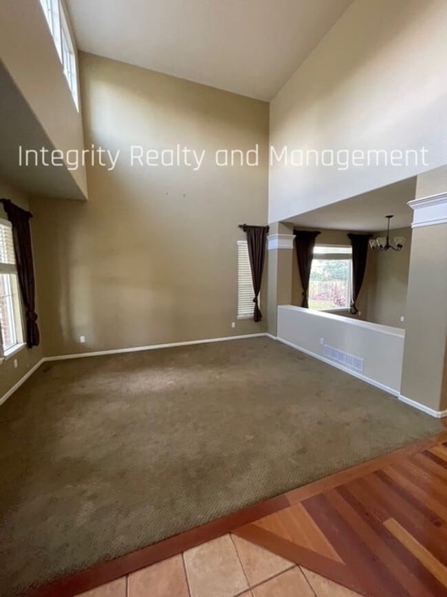 Building Photo - 8551 S Mallard Pl