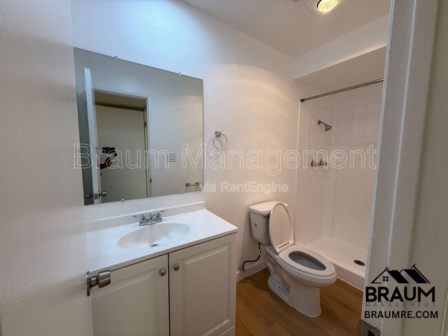 Building Photo - 5461 Kester Ave