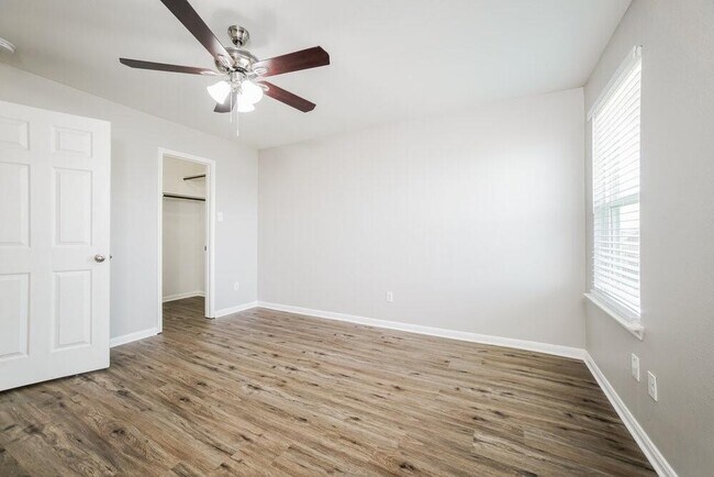 Building Photo - 21839 Octavia Way