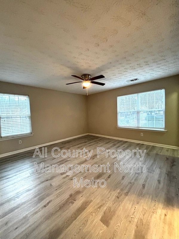 Building Photo - 289 Silver Ridge Dr