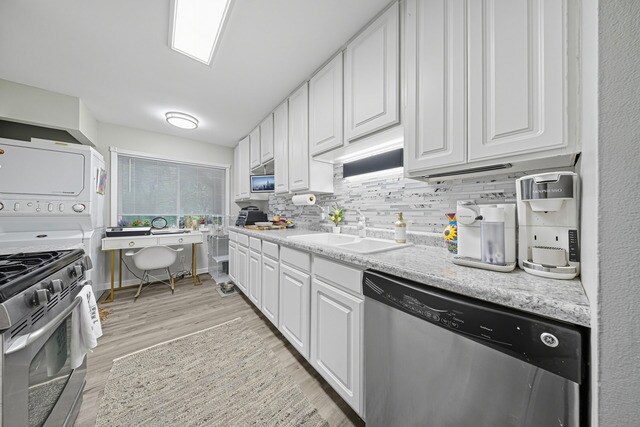 Building Photo - 1942 Tall Oaks Dr