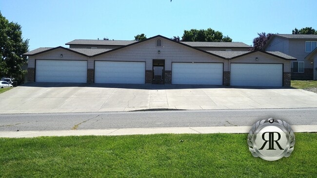 Primary Photo - 2 Bedroom, 1.5 Bath Townhouse Style Apartment