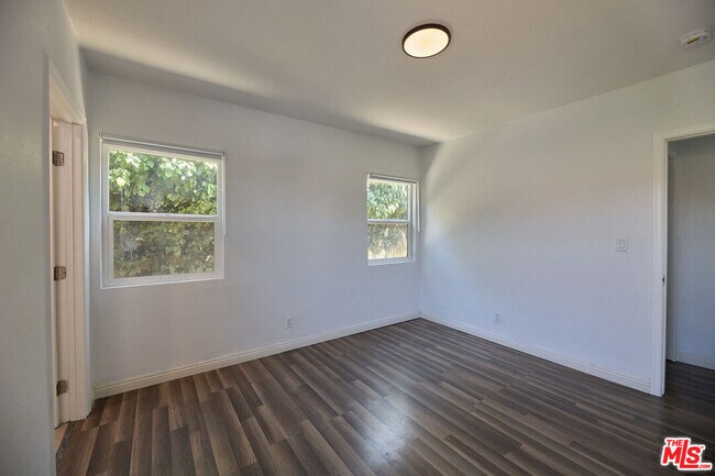 Building Photo - 1416 Helen Dr