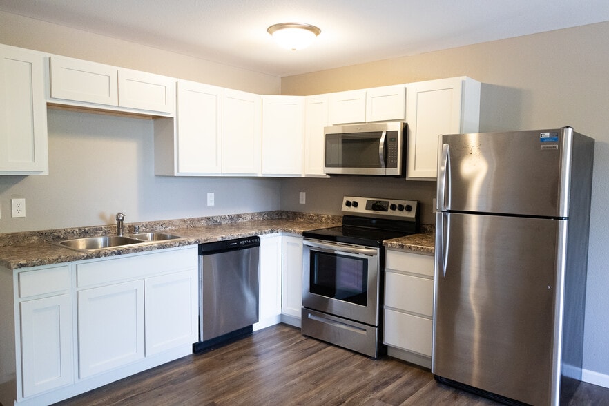 Building Photo - The Crossings Apartments