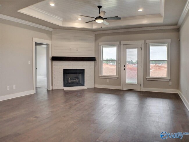 Building Photo - 439 Ripple Lk Dr SW