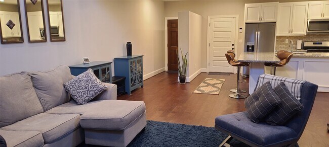 Building Photo - 3303 Kilgore St