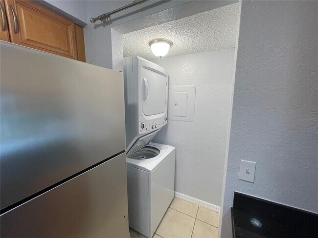 Building Photo - 500 Belcher Rd