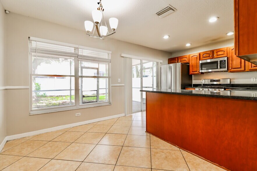 Building Photo - 1806 Horsechestnut Ct