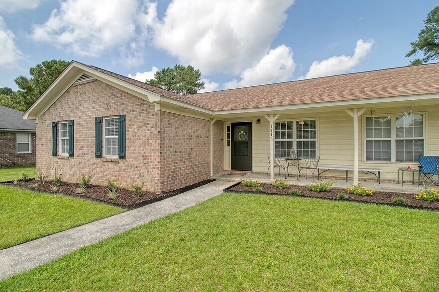 Building Photo - 111 Ashwood Ct