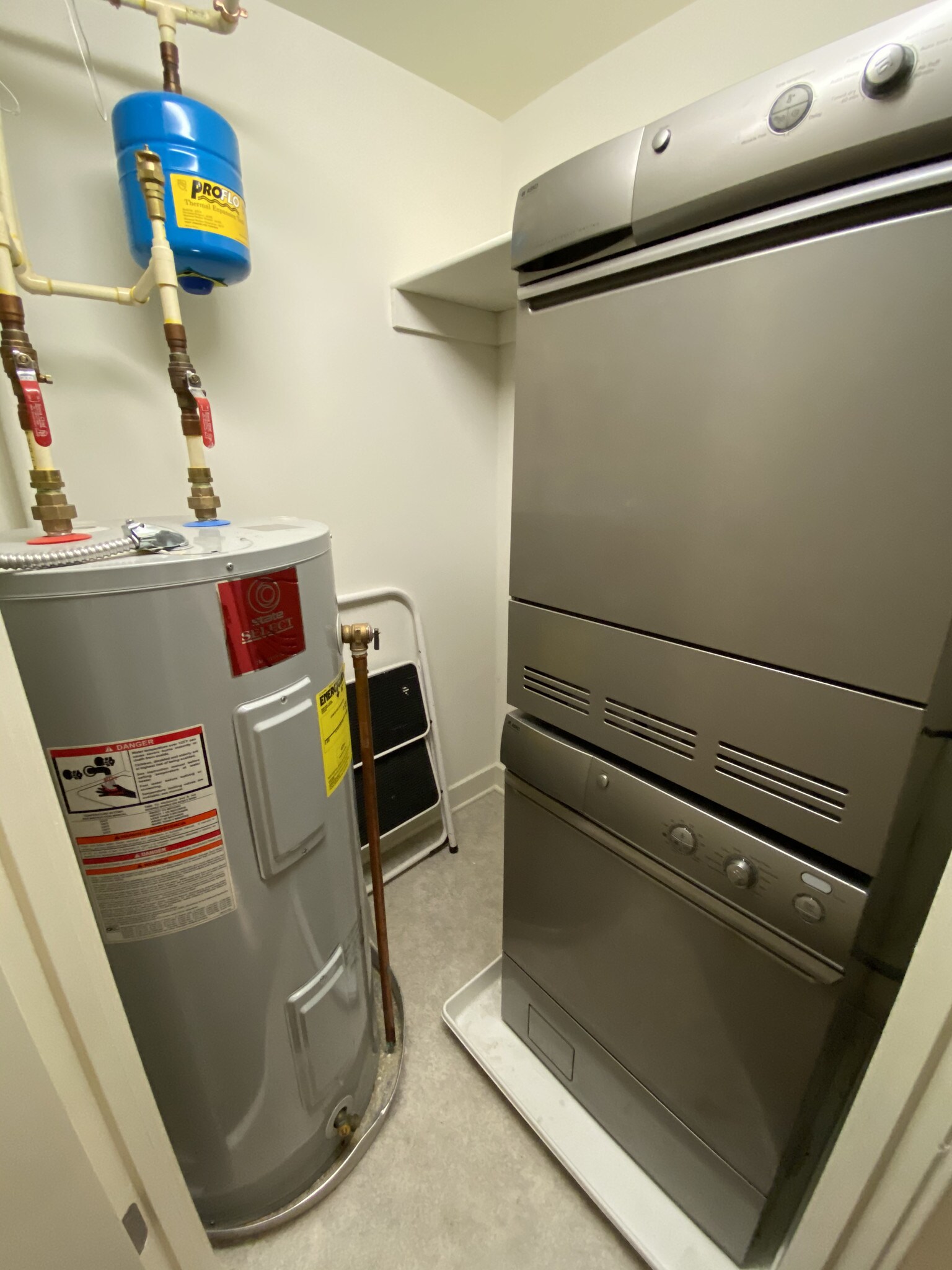 In unit laundry and water heater - 1025 First St SE