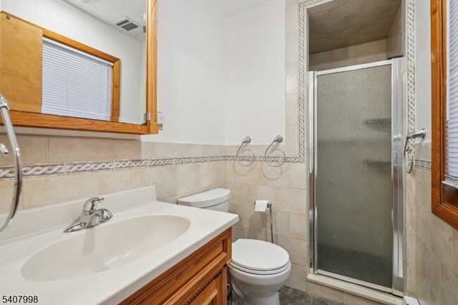 Building Photo - 20 Fairmount Rd