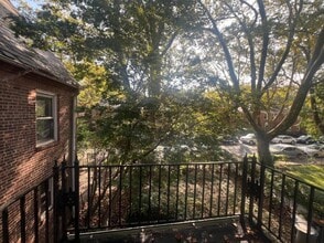 Building Photo - 1 bedroom in SUNNYSIDE NY 11104