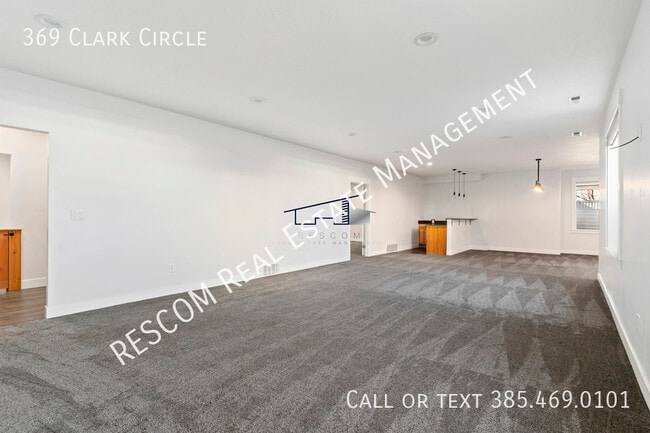 Building Photo - 369 Clark Cir