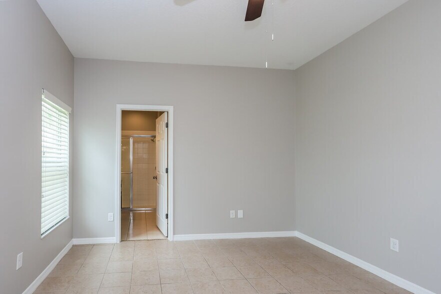 Building Photo - 1510 Mira Lago Cir