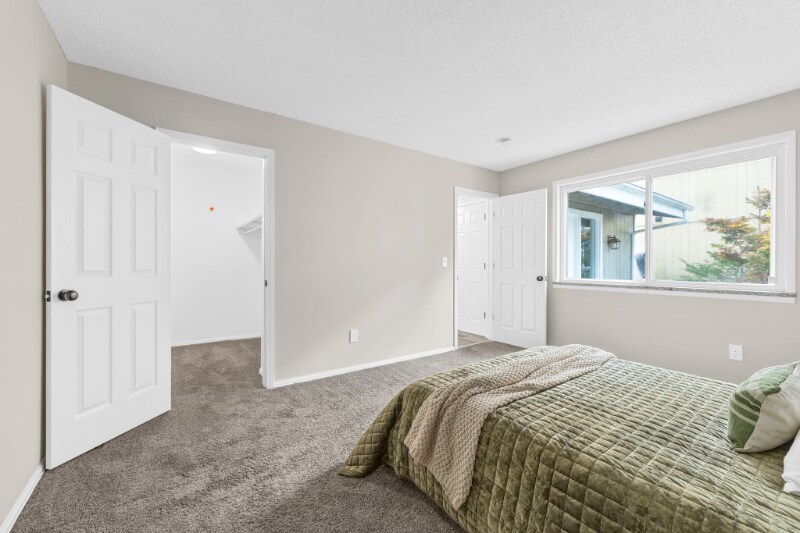 Building Photo - 907 Award Dr