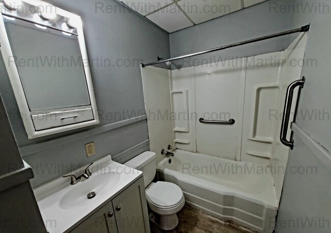 Building Photo - 500 Boston Ave