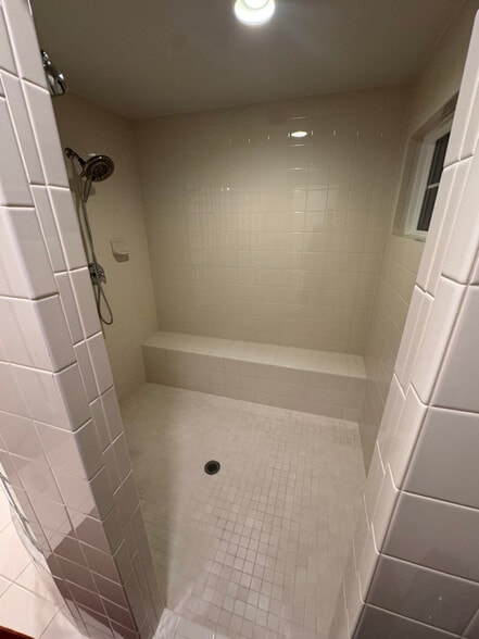 Building Photo - 9102 Vlg Spgs Dr