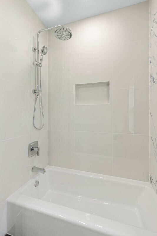 Building Photo - 12 Wheeler Ln