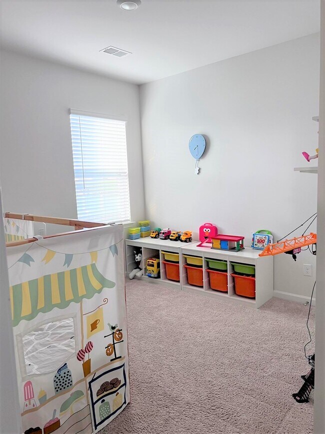 Building Photo - 110 Rogers Knoll Ln