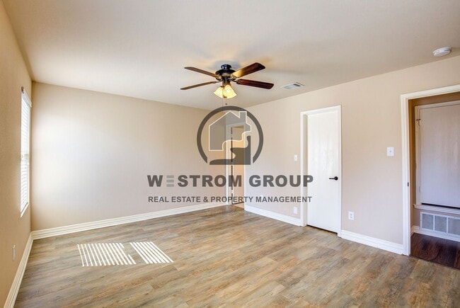 Building Photo - 10856 Devontree Dr