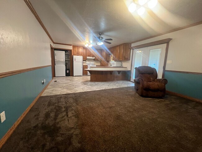 Building Photo - Wonderful Home in Spanish Fork, UT All utilities included