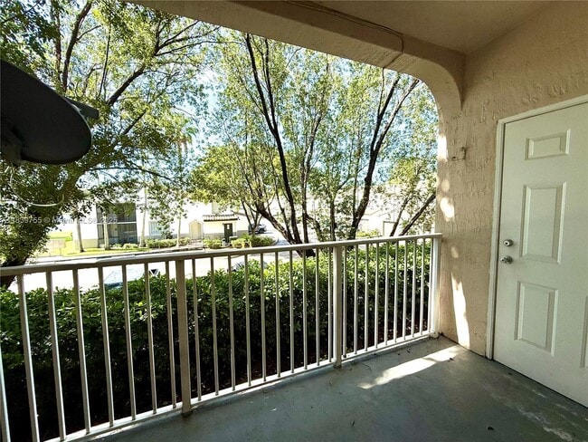 Building Photo - 5670 NW 116th Ave