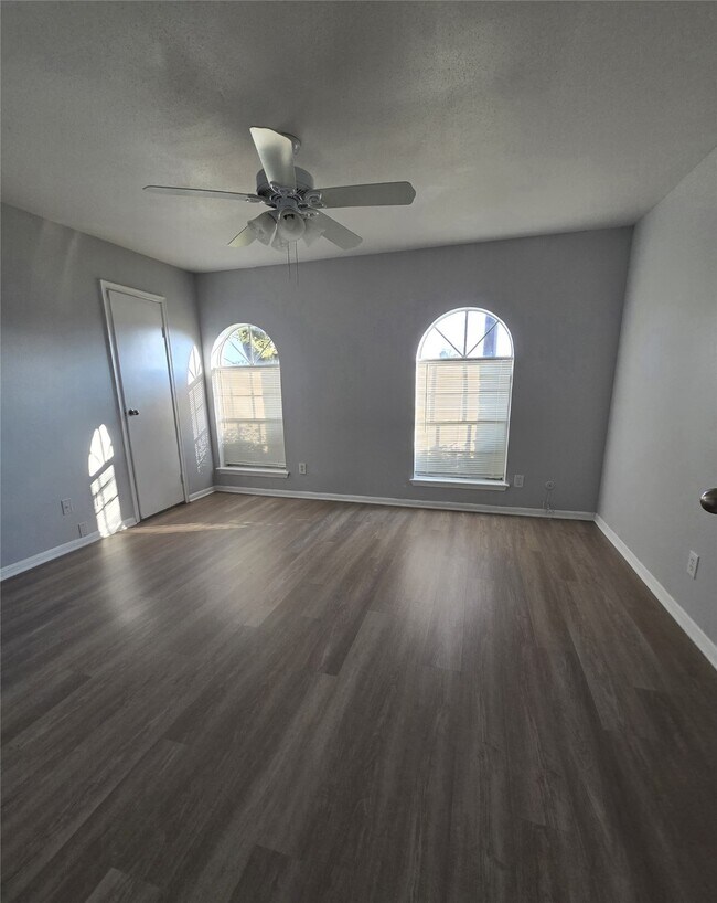 Building Photo - 1231 Lyric Ln