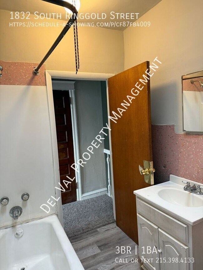 Building Photo - 1832 S Ringgold St