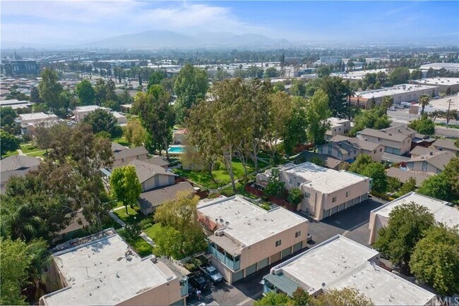 Building Photo - 2533 Colgate Way