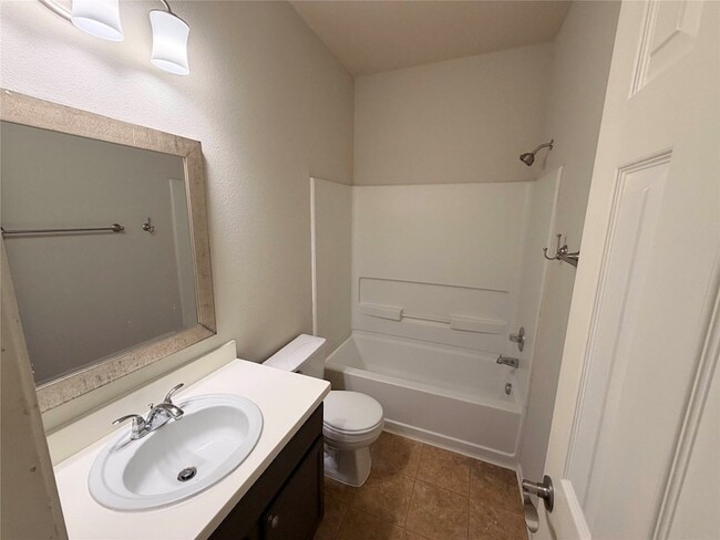 Building Photo - 631 Kiley Dr