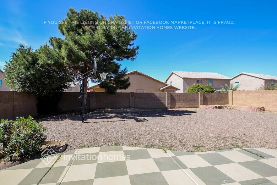 Building Photo - 8806 N 67th Ln