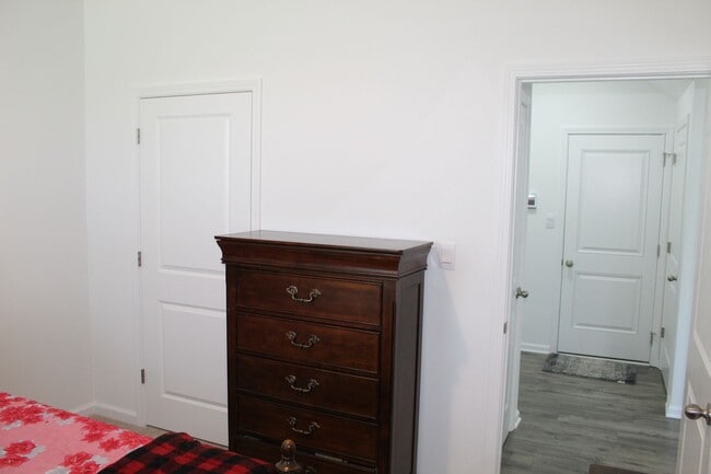 Building Photo - "Coming Soon" Beautiful 5 BR in Danville!