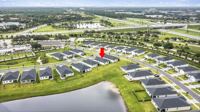 Building Photo - 8906 Dahlia Cir