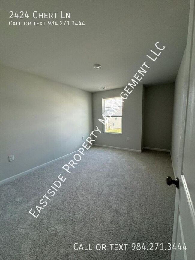Building Photo - 2424 Chert Ln